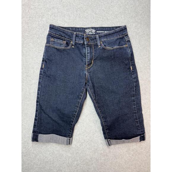 Signature By Levi Strauss Shorts Womens 6 28W Blue Jean Shorts Cuffed Hem - Picture 1 of 7